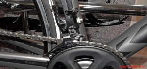 Shimano 105 front derailleur on Kross Vento 6 carbon road bike